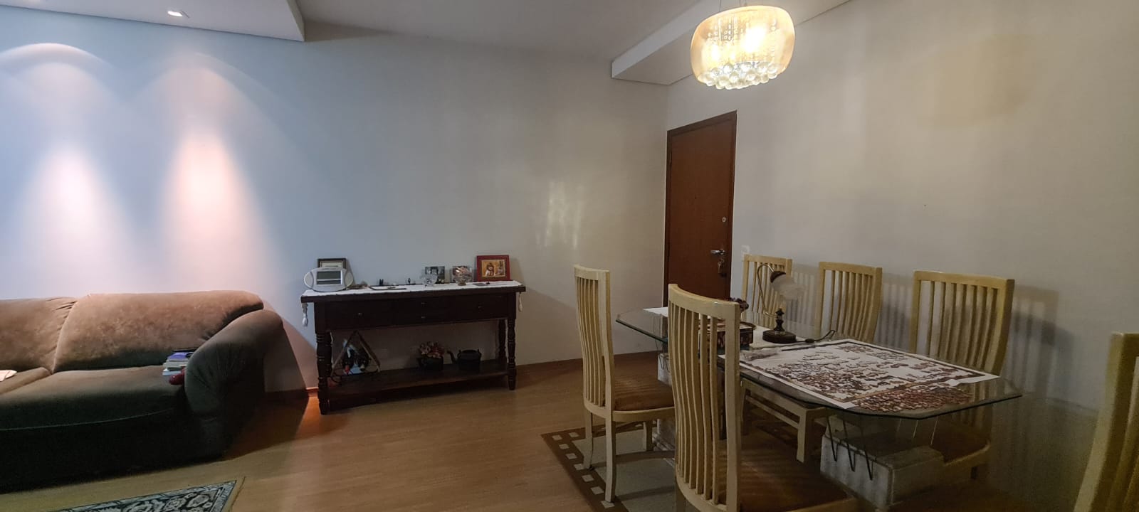 foto do anúncio Apartamento central com 2 suítes - reformado